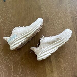 Hoka Clifton 9 Running Shoe